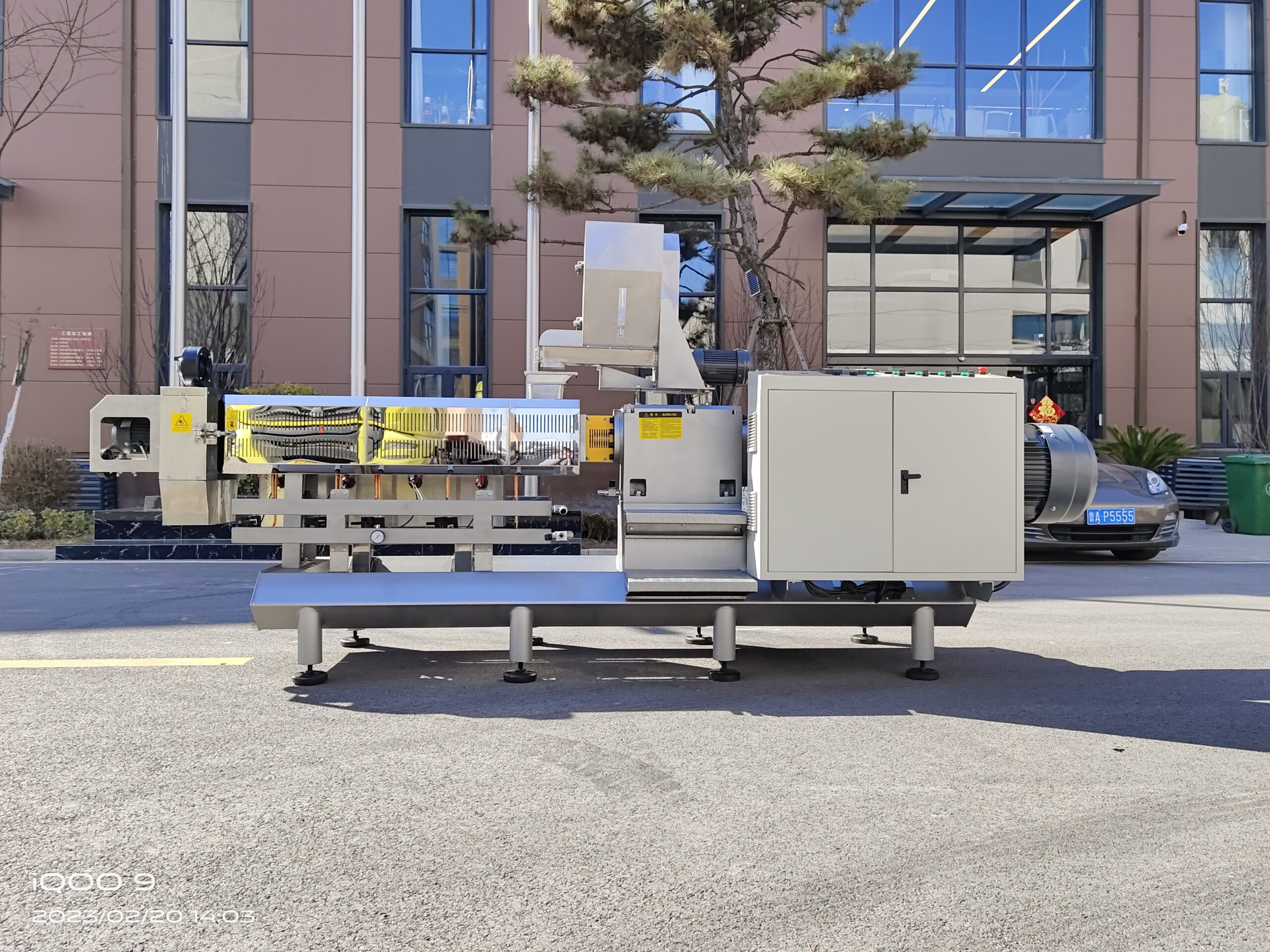 DAYI twin-screw extruder SLG70C-II